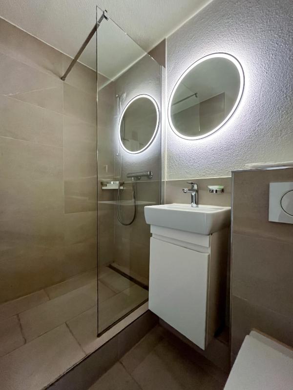 Double Room image 2