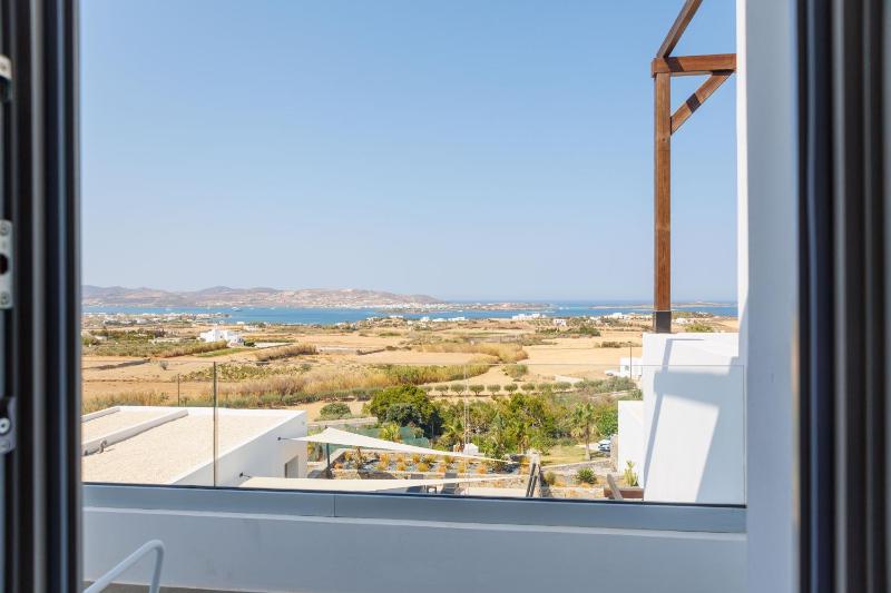 Kouros Blanc Resort & Suites - image 16