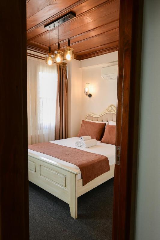 Double Room with Sea View image 1
