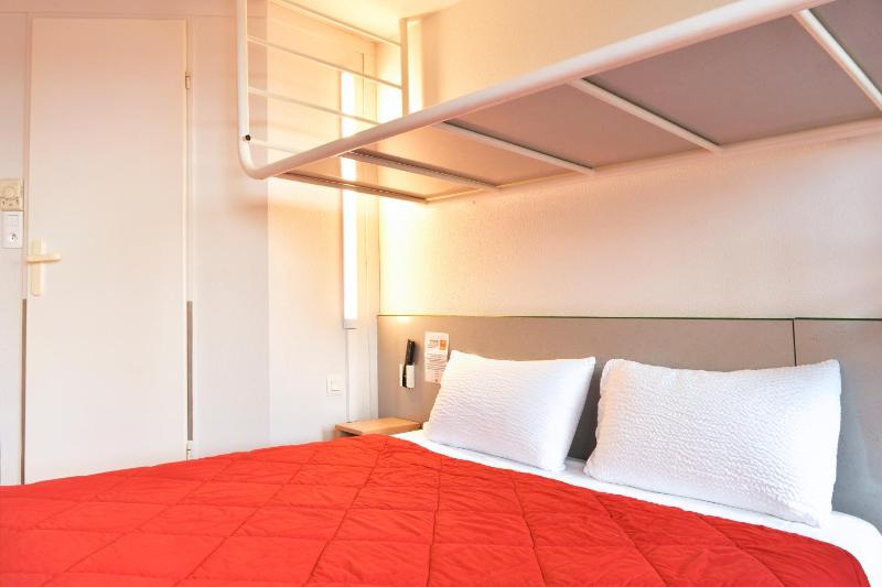 Double Room with 1 Double Bed image 1