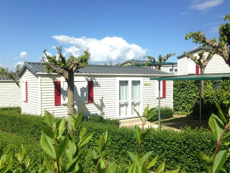Two-Bedroom Mobile Home (6 Adults) image 1
