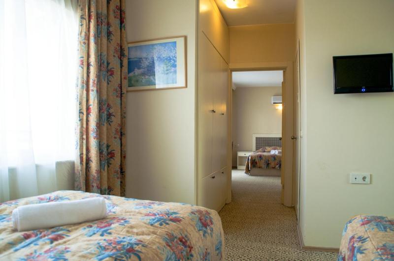 Triple Room image 3