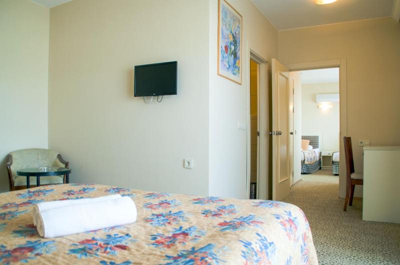Triple Room image 2