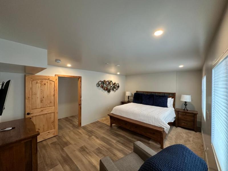 Spectacular Sedona Destination with Pool & Spa - image 4