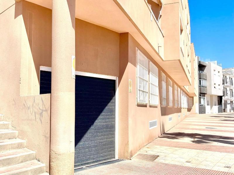 Apartment in Roquetas near Beaches - image 1
