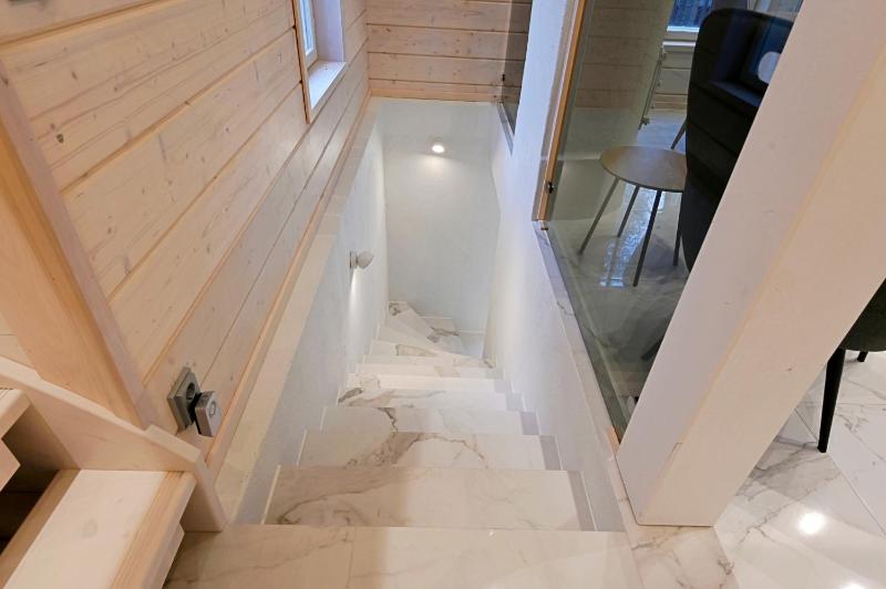 Holiday Cabin Northern Highlight next to Reindeer Farm Outdoor Hot Tub with fee Skiroom included - image 18