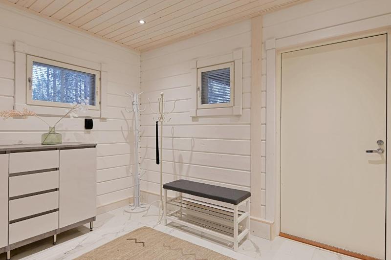 Holiday Cabin Northern Highlight next to Reindeer Farm Outdoor Hot Tub with fee Skiroom included - image 24