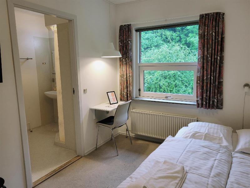 Double Room - Private Bathroom image 4