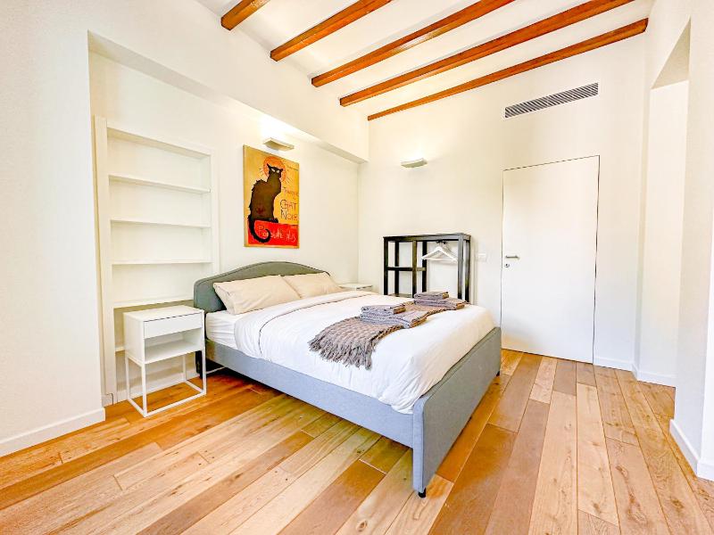 Montenapoleone Luxury Suite - image 8
