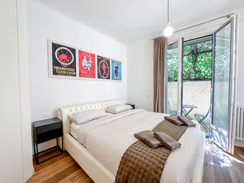 Montenapoleone Luxury Suite - image 9