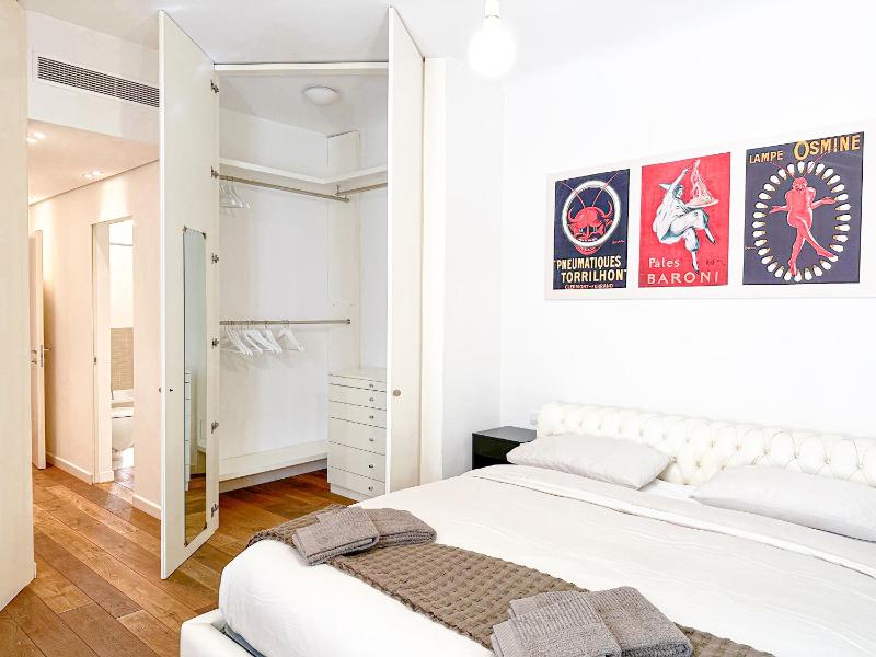 Montenapoleone Luxury Suite - image 3