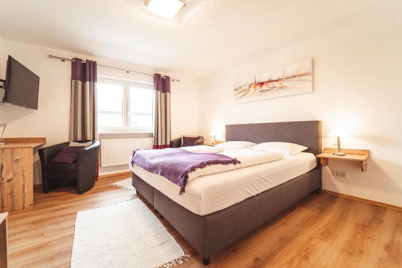 Double Room with Garden View image 1
