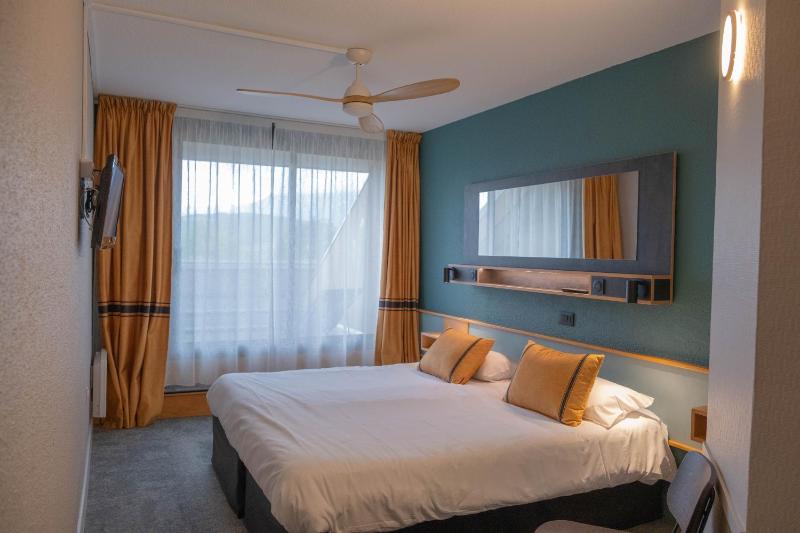 Standard Double or Twin Room image 1