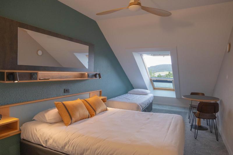 Standard Triple Room image 4