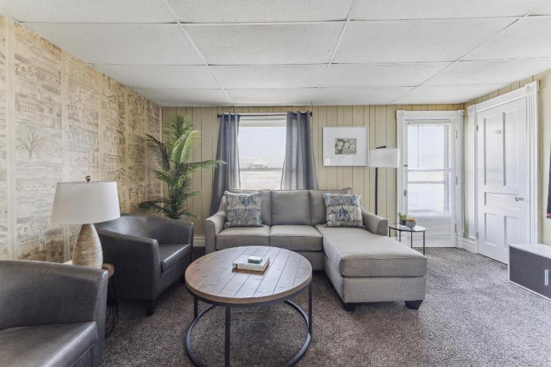 Two-Bedroom House image 1