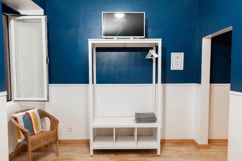 Standard Family Room image 4