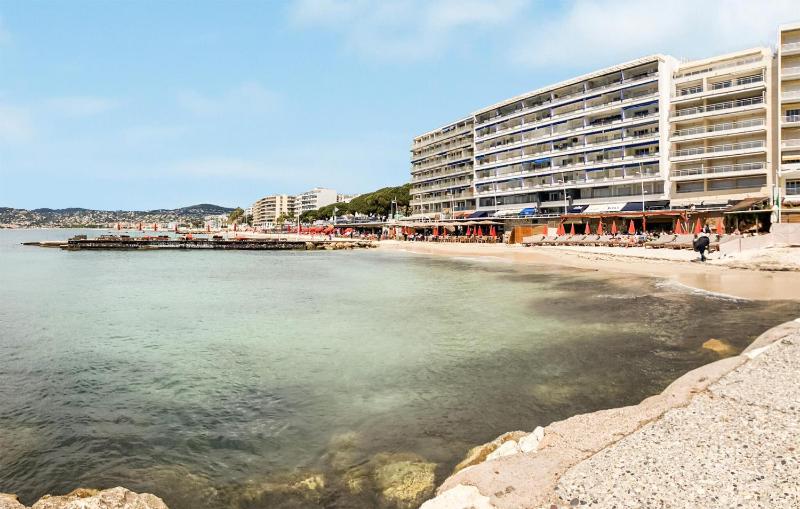 1 Bedroom Gorgeous Apartment In Antibes - image 20