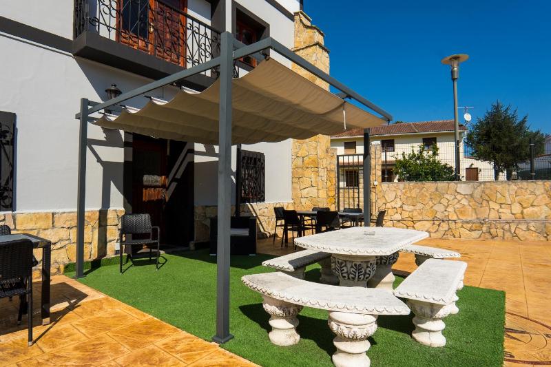 Two-Bedroom Apartment with Terrace image 2