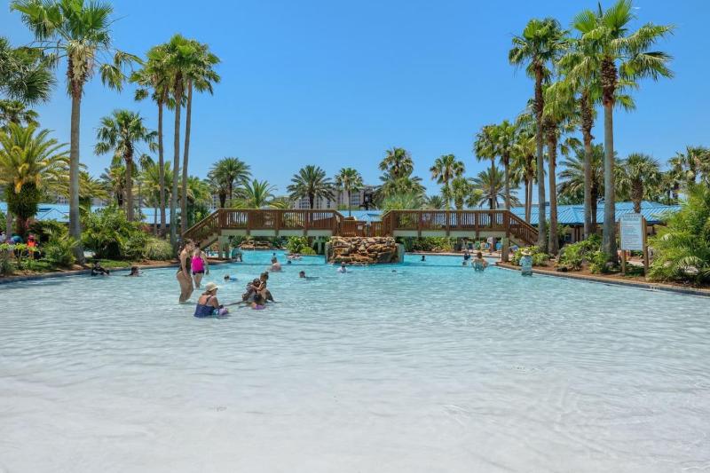 Florida Poolside Paradise with Tennis and Gym - image 29