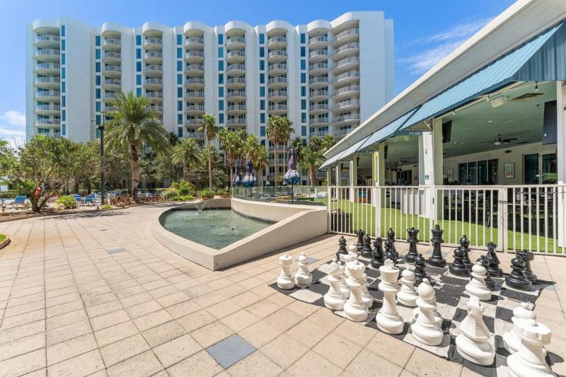 Florida Poolside Paradise with Tennis and Gym - image 38