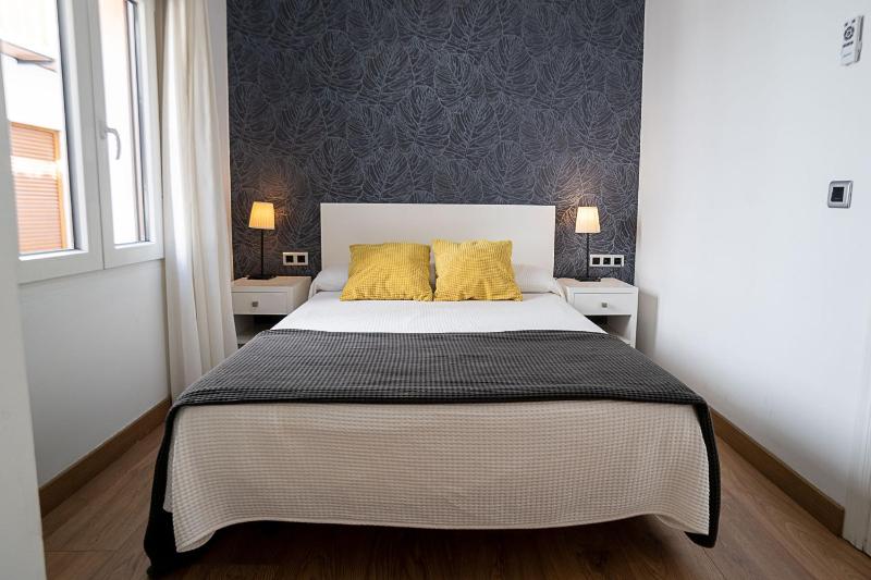 Small Double or Twin Room image 2