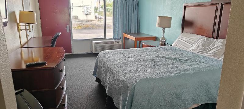 King Room image 2