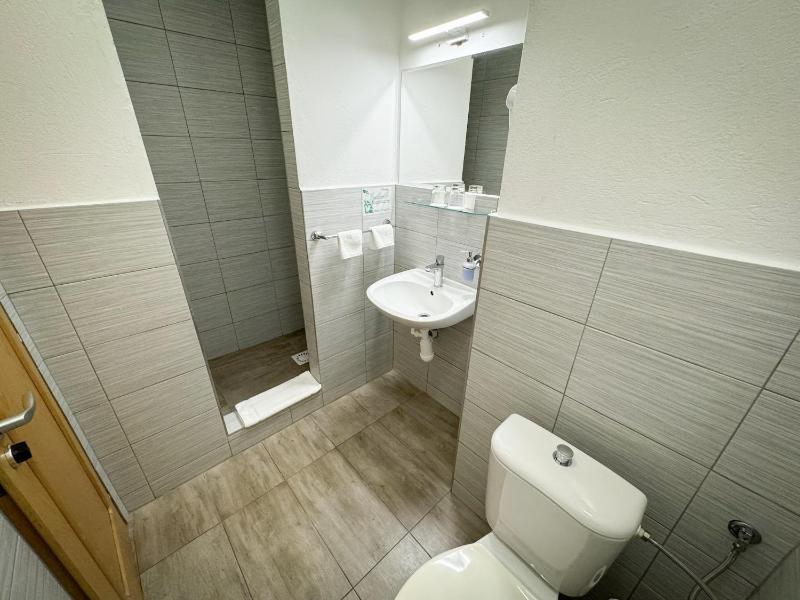 Comfort Twin Room image 2