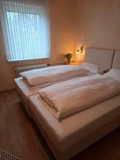 Single Room with Shower image 2