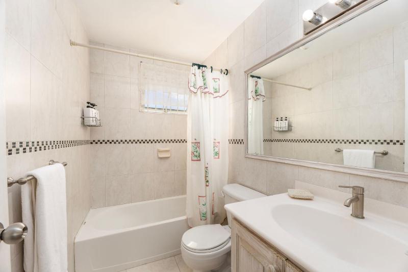 Vida Mejor - West Pool - image 7