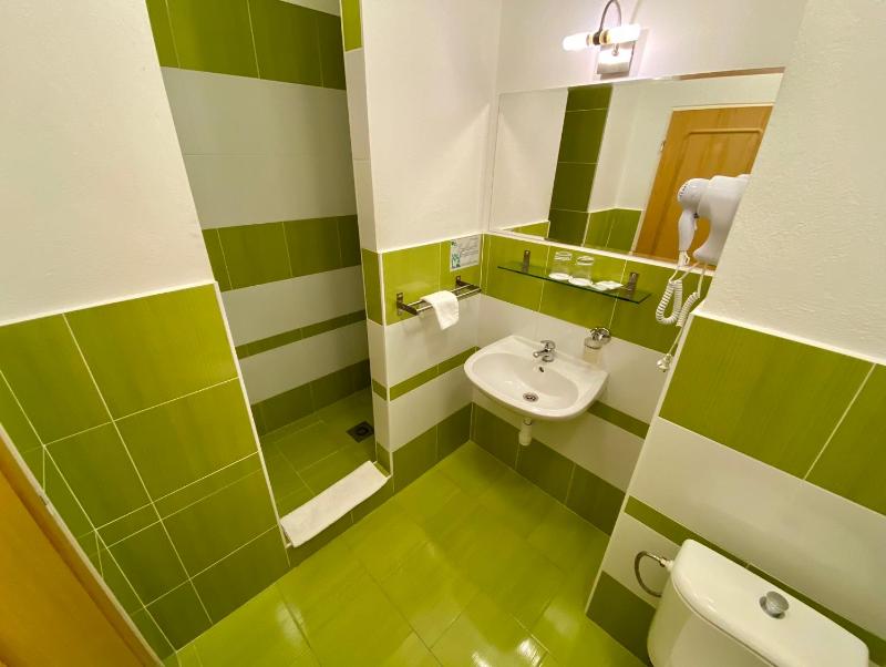 Comfort Double Room image 4