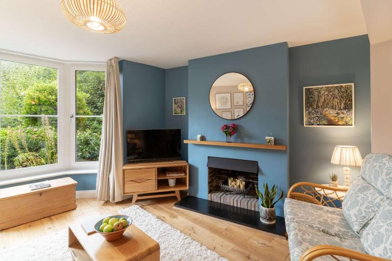 Host & Stay - Clearmount Cottage - image 5