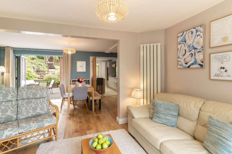Host & Stay - Clearmount Cottage - image 9