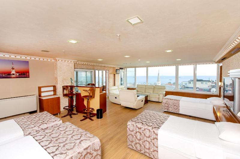 Junior Suite with Sea View image 4