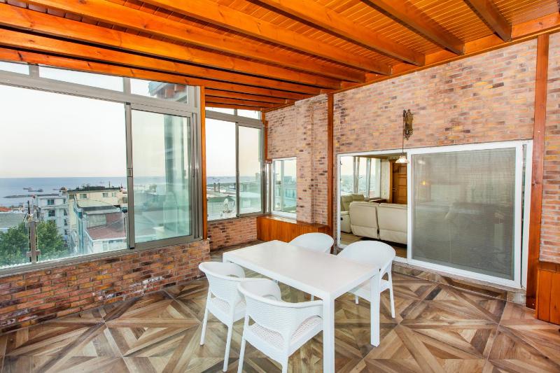 Junior Suite with Sea View image 3