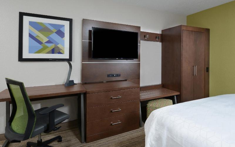 Standard Room - Non-Smoking image 2