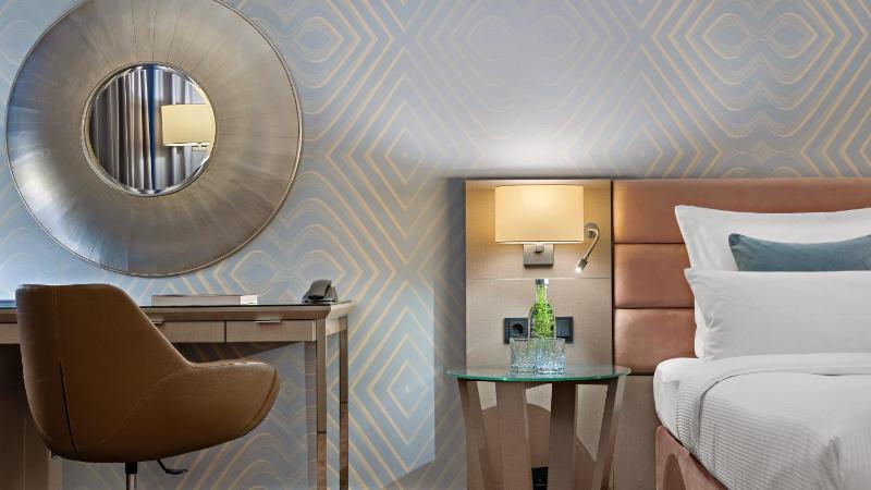 Executive Twin Room - Non-Smoking image 2