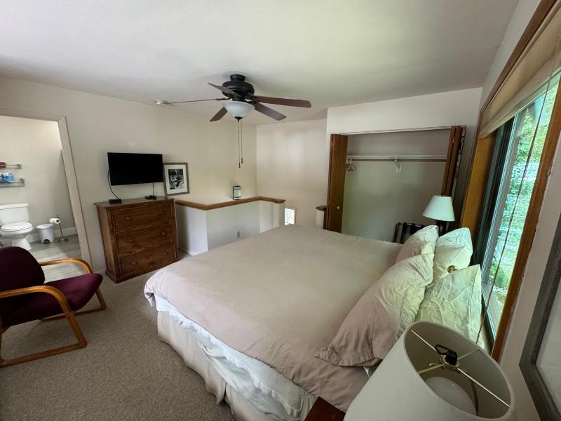 Shadow Mountain Lodge - image 14