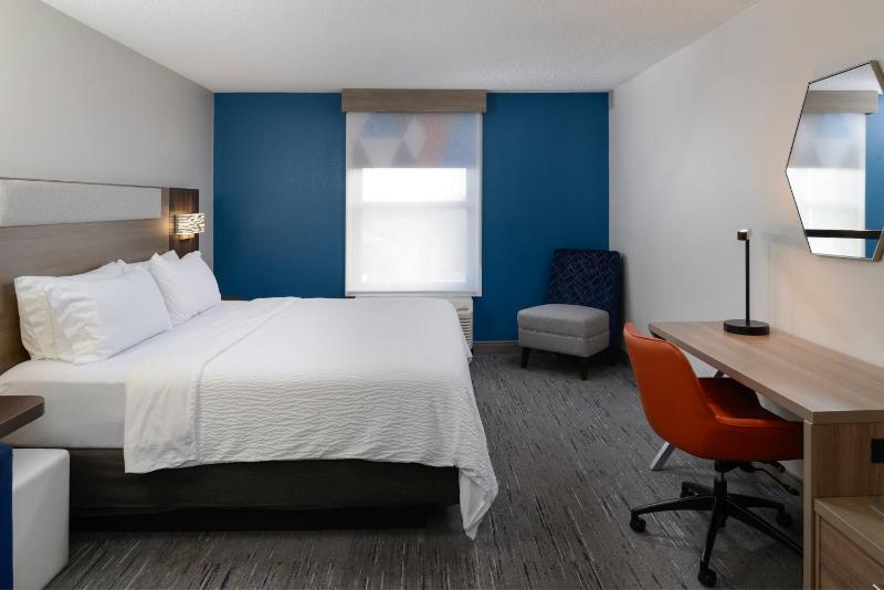 King Suite with Sofa Bed image 1