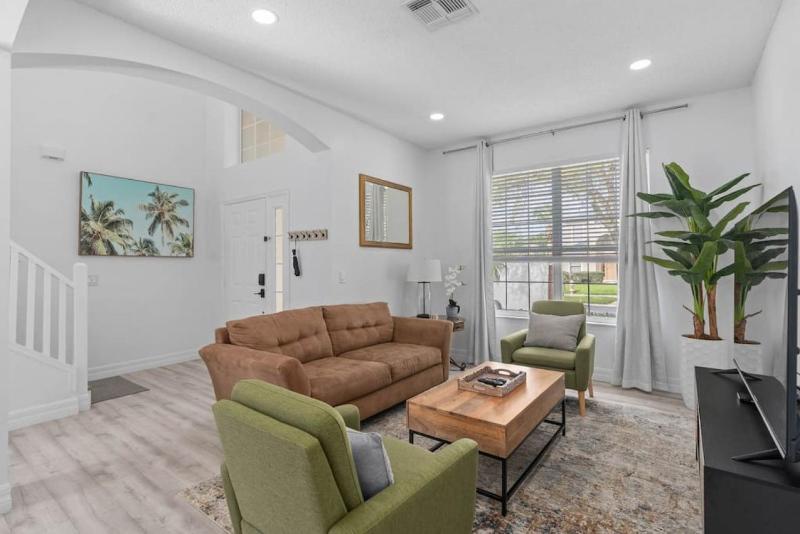 Tropical 7BR Heated Pool Pet Friendly Disney - image 50