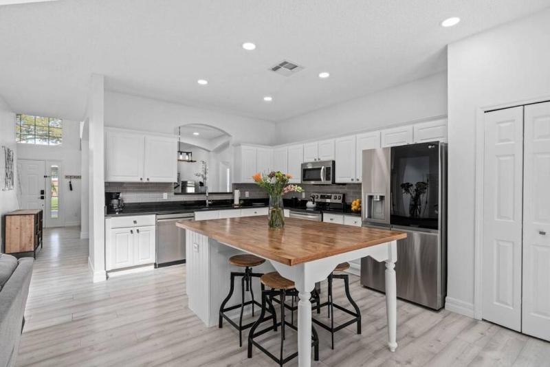 Tropical 7BR Heated Pool Pet Friendly Disney - image 44