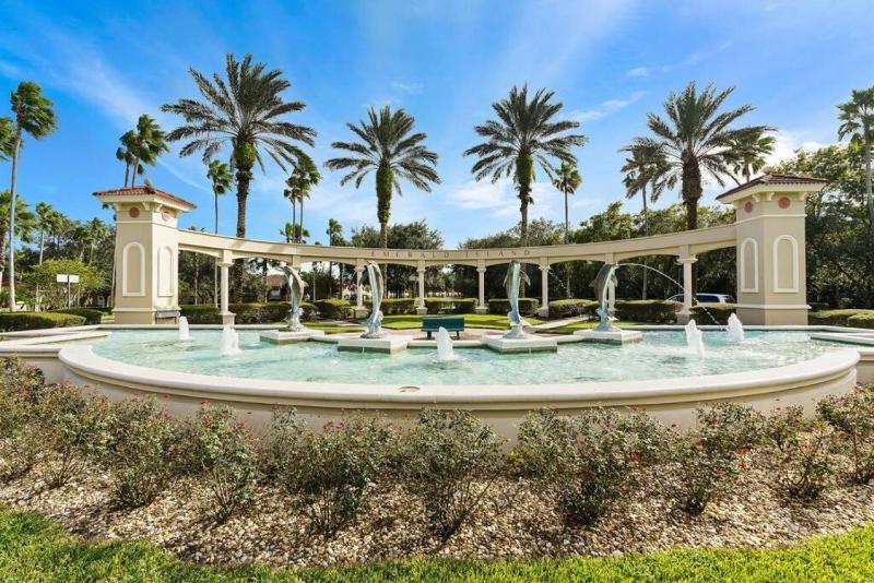 Tropical 7BR Heated Pool Pet Friendly Disney - image 14