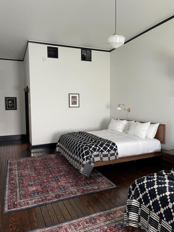 Deluxe Double Room image 2
