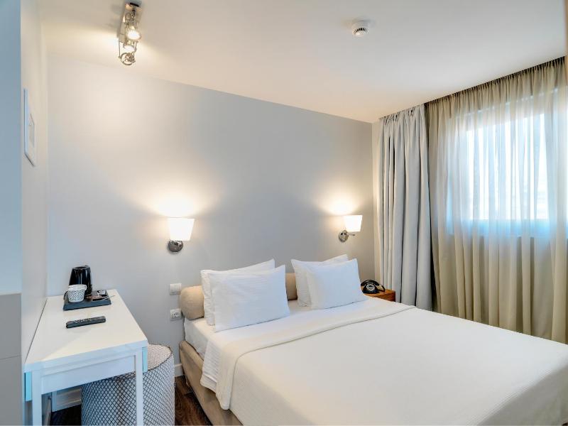 Superior Single Room image 2