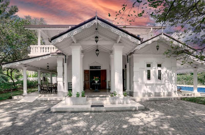 Tara Garden Sri Lanka - luxury colonial villa - image 36