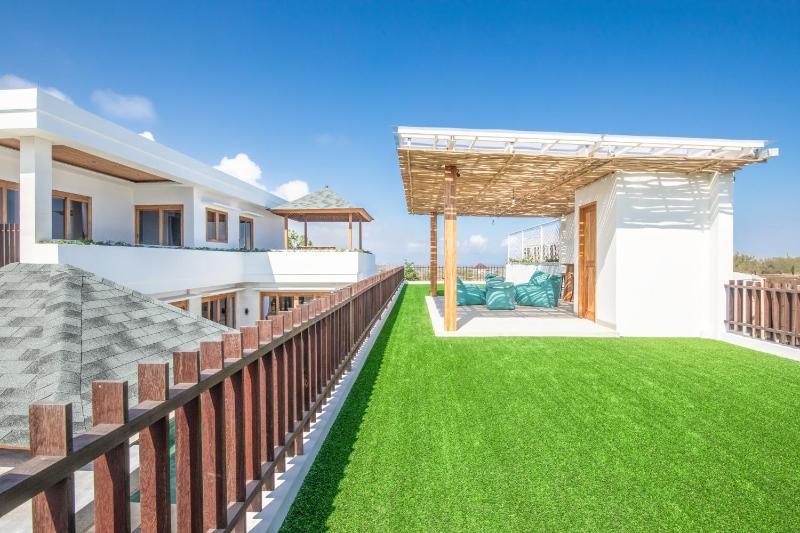Luxurious 6 BR with Sea View 5 mins to Savaya - image 9