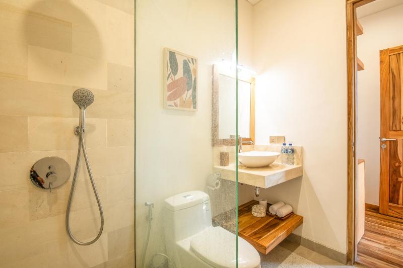 Luxurious 6 BR with Sea View 5 mins to Savaya - image 10