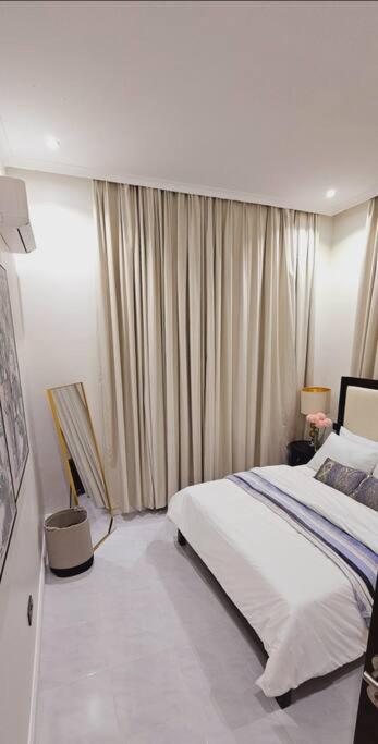 Unique and Cozy 2 Bedroom Apart - image 10