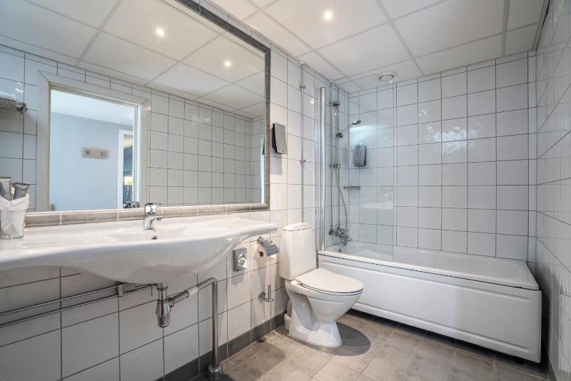 Business Double Room image 3