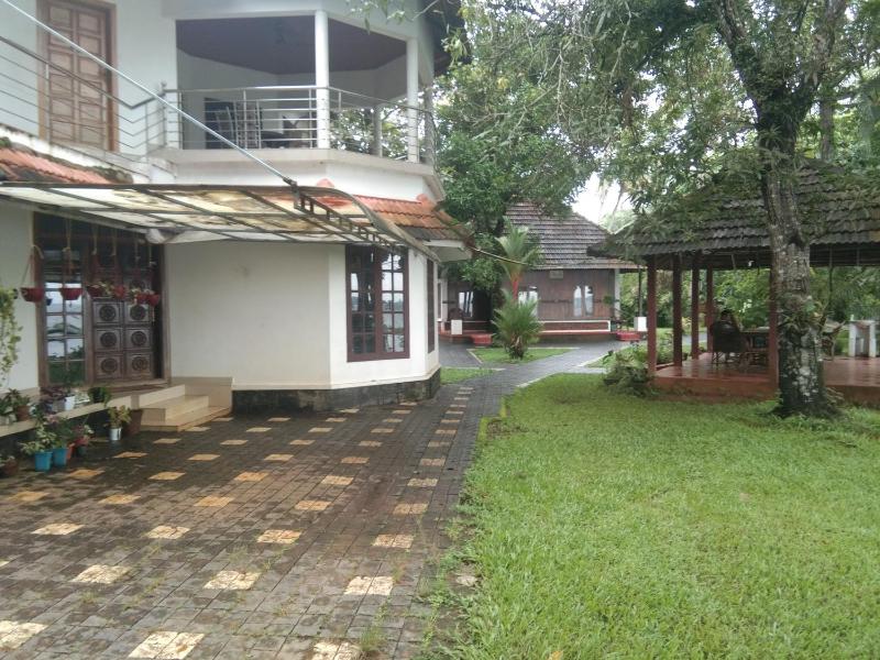 Lovedale Lakeside Homestay - image 45