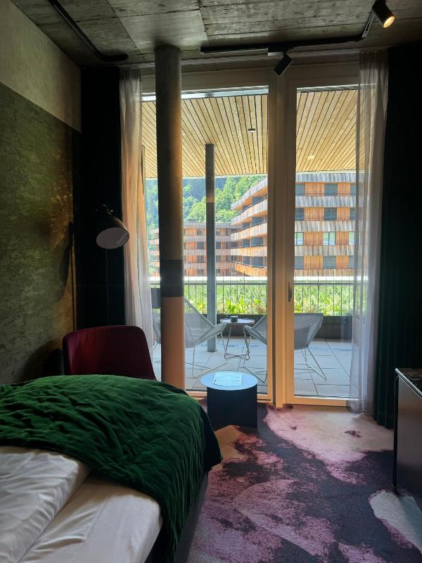 Single Room image 4